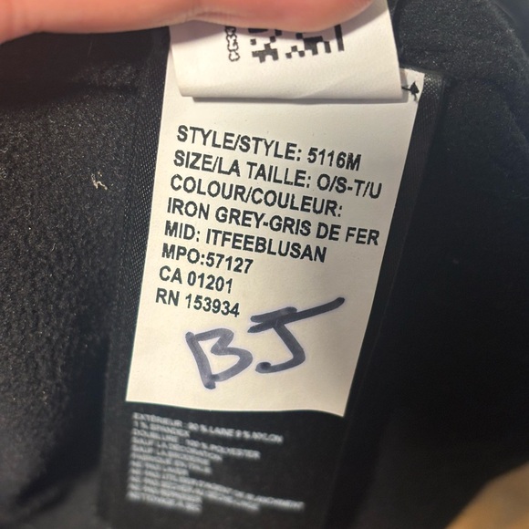 Canada Goose Standard Toque - Picture 5 of 6